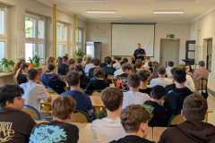 Spotkanie-klas-7-8-z-policjantem-2026-2
