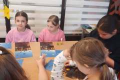 Zajecia-w-Miejskiej-Bibliotece-z-klasa-3b-2026-6